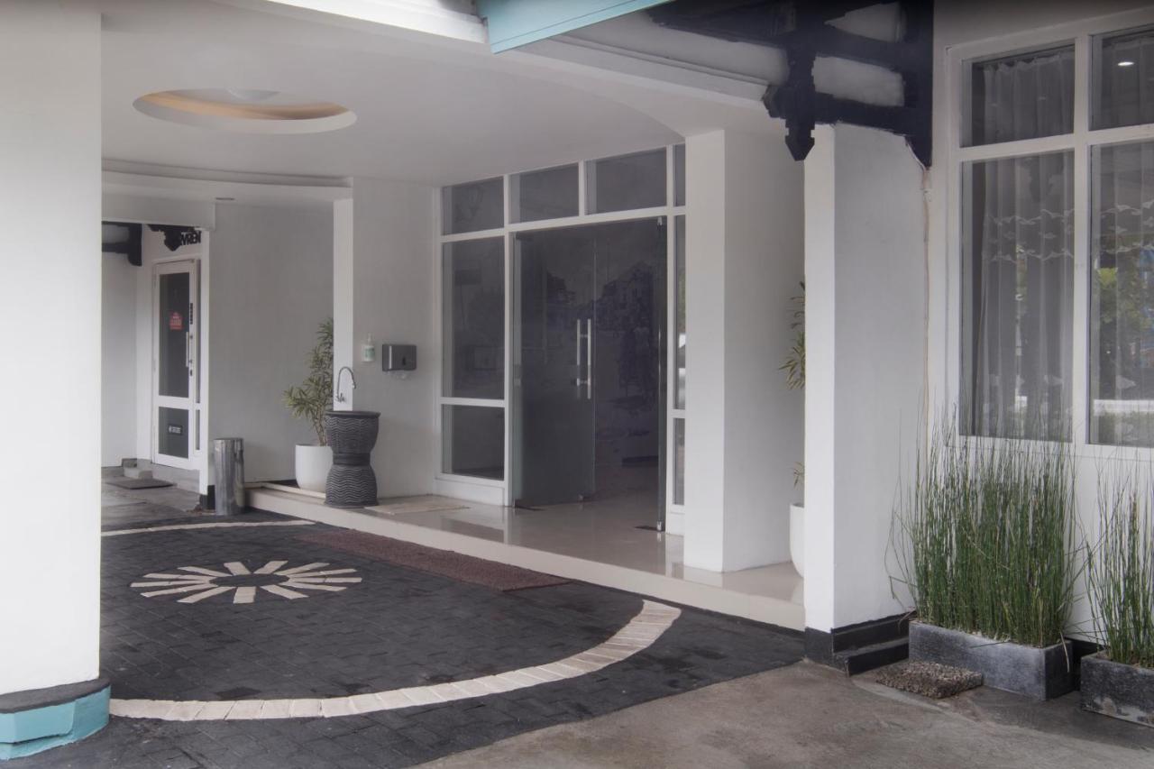 Hotel Galuh Anindita Γιογκιακάρτα Εξωτερικό φωτογραφία