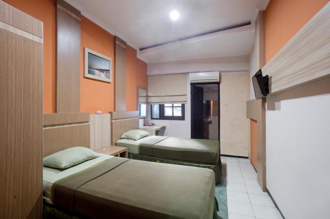 Hotel Galuh Anindita Γιογκιακάρτα Εξωτερικό φωτογραφία