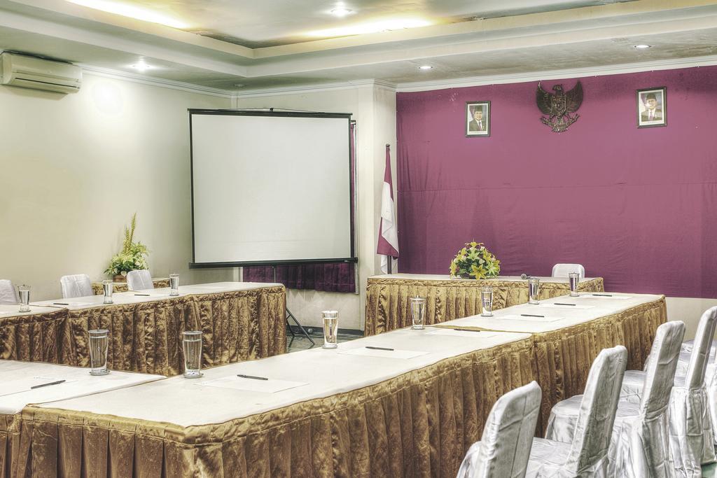 Hotel Galuh Anindita Γιογκιακάρτα Εξωτερικό φωτογραφία
